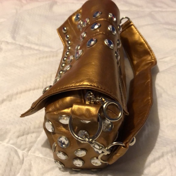 Golden patent leather New purse. - Picture 7 of 11